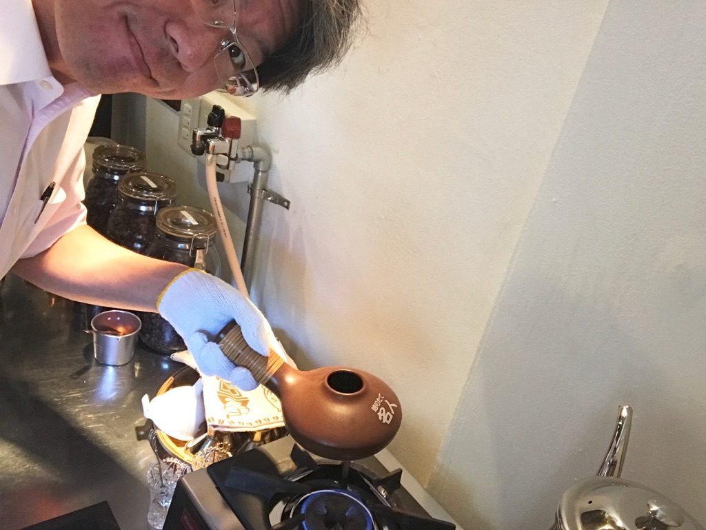 焙煎は焙烙（ほうろく）でもできるんですよ | 焙煎アーティスト 島規之