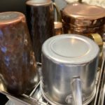 ハンドドリップのコツを説明していて