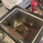 カミさんがエスプレッソマシンを操作し始めました